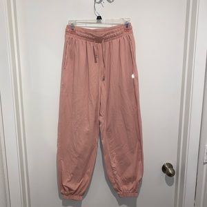 Amazon Pink Sweatpants Size Medium